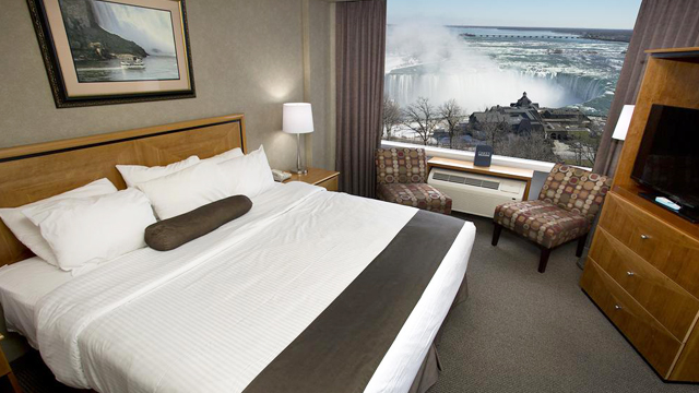 oakes-hotel-falls-view-room